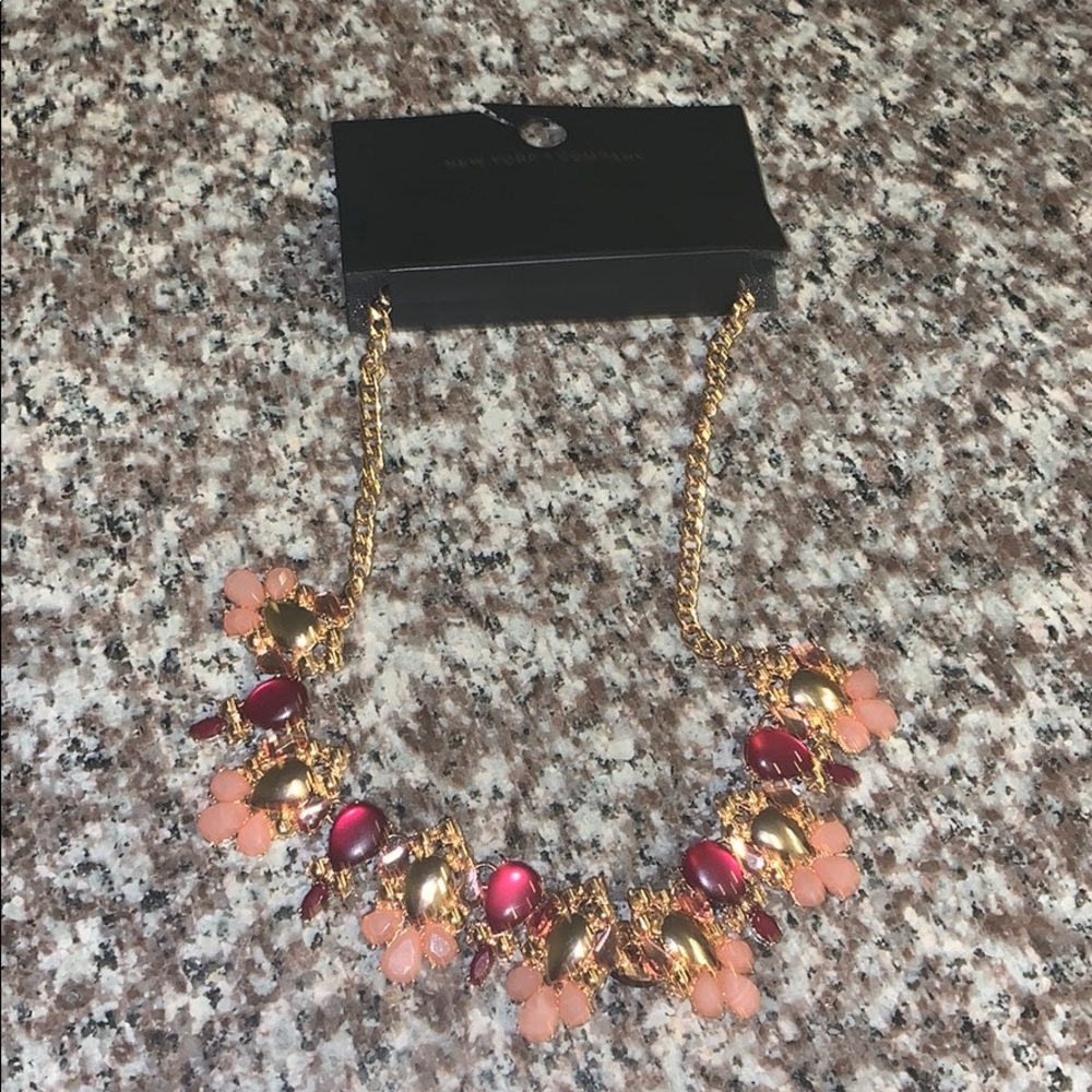 Gorgeous necklace! ❤️🖤🧡💛